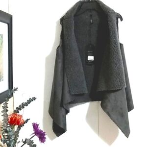 ELAN NWT SHERPA FAUX FUR VEST SIZE OS